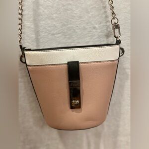 GUESS Los Angeles Crossbody Purse